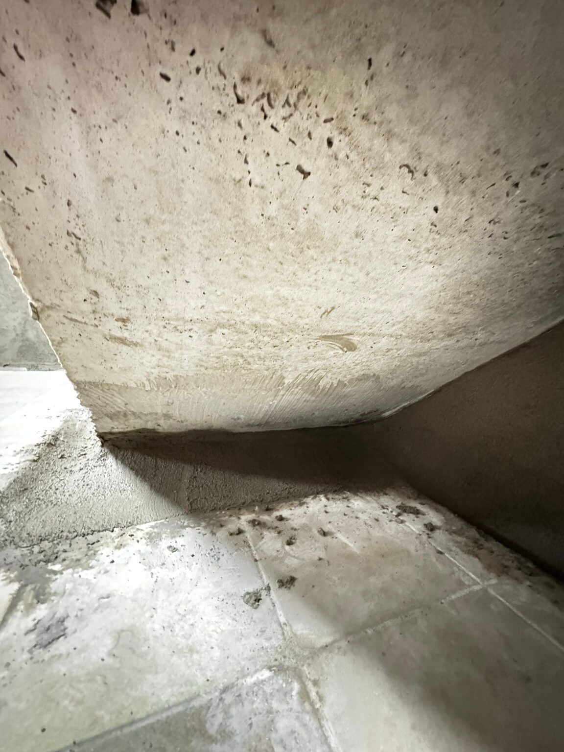 Waterdichte afwerking in een complexe binnenhoek