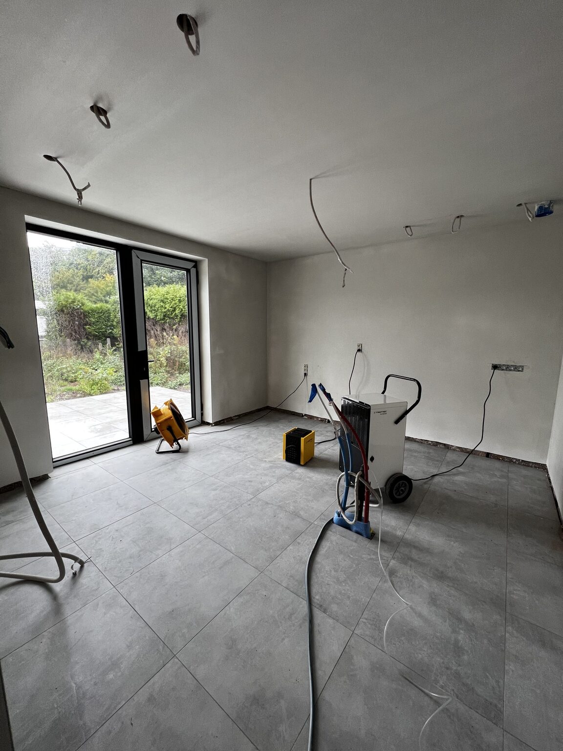 Droogapparatuur opgesteld in de villawoning te Oostende